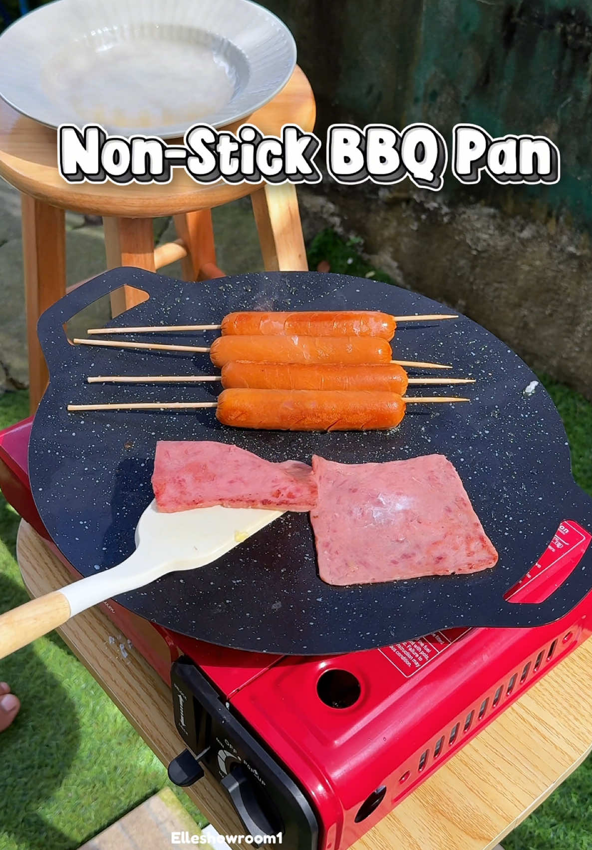 Non-Stick BBQ Baking Pan  ✅Fast and and Uniform Heating Pan  ✅Perfect for Fried Eggs, BBQs,  Steaks and More  ✅Compatible with Gas Stove, Induction Cookers, Electric Furnace Stove and Cassette Furnace  ✅Easy to Clean and Store with a Handle for Hanging #nonstickpan #flatpan #bbqpan #samgyupsalgrillpan #grillpan @Home Harmony Mart 