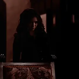 kembar tapi beda #elenagilbert  #fypシ゚viral #katherinepierceedit  #tvdedits  #fypdongggggggg 