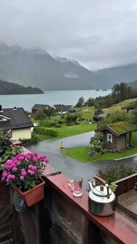 Switzerland 🇨🇭  . . . . . . . . . #VisitSwitzerland🏞️ #AlpsAdventure🏔️ #SwissTok🇨🇭 #AlpineEscape🌄 #SwissWonder🇨🇭 