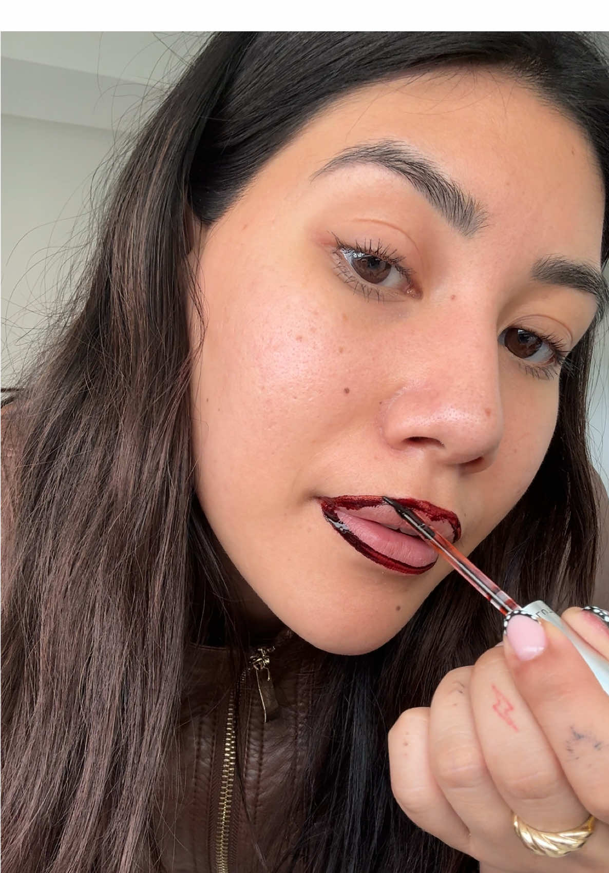 Do I need a new lippie? Yes. It’s for research, so it doesn’t count x I’m well and truly obsessed with lip stains and being in London, I had to stock up. There aren’t many options back in Aus… yet… Today’s find: the new @Revolution Beauty peel-off lip stain. Let’s see how it holds up 💋 #revolutionbeauty #revolutionmakeup #lipstain #lippeel #lipliner #lippie #ukbeauty 