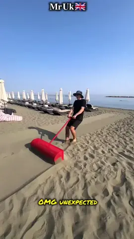 Beach Cleaning find #foryoupage #fyp #beachvibes #beachcleaning  #creatorsearchinsights @TikTok @tiktokglobal @TikTok UK @tiktok creators @tiktokshop_ph @TikTokworldwide