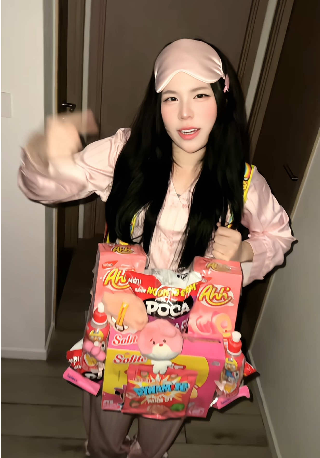 + 1 máy được người yêu và em trai tặng Balo bánh kẹo hẹ hẹ 🙈 #sammydao #sksp 