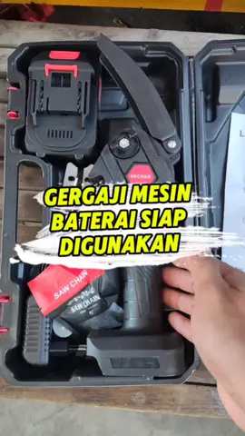 Gergaji Mesin Listrik 6 inci, 2 Baterai Garansi Baru! Motornya Tembaga, Bisa Potong Kayu 20cm, DECKER #chainsawcordless #gergajimesin #gergajilistrik #mesingergaji #alattukang 