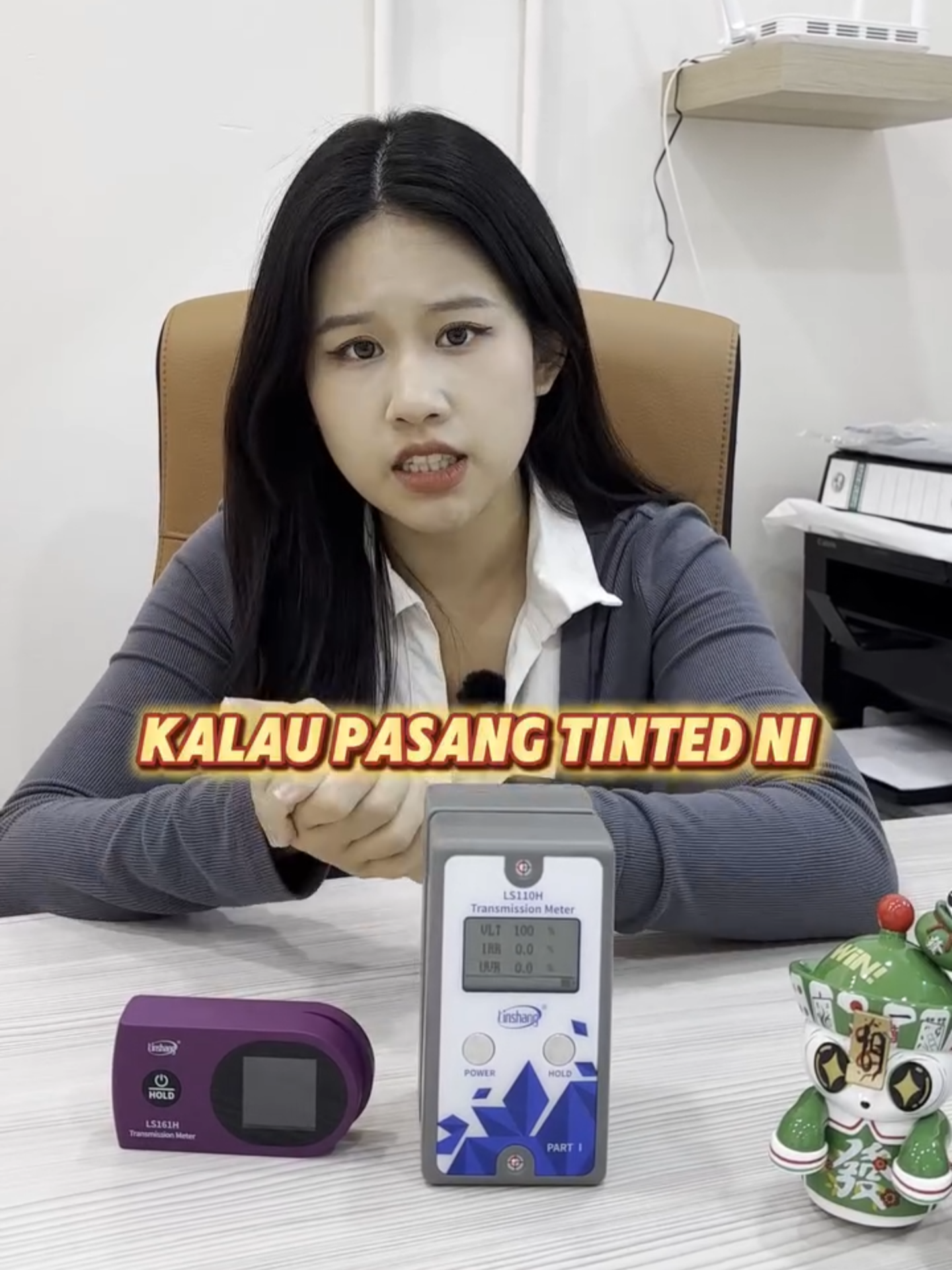 🏠 Rumah panas terik? Air-cond wajib ON, tapi bil elektrik makin melambung? Ada cara lebih jimat: pasang filem tingkap OG Nano Ceramic — kini hanya RM5/sqft! 🔥 。 Cuaca Malaysia memang panas. Siang hari macam “ketuhar”, malam pun masih berbahang. Nak selesa kena buka air-cond lama-lama, tapi bil elektrik sakit mata. Solusinya? Naik taraf tingkap rumah dengan filem penolakan haba — terus sejuk, terus jimat. 。 OG Nano Ceramic Window Film (RM5/sqft) memberikan perlindungan lengkap: ✅ Penolakan haba 90%+ – ruang tamu & bilik cepat sejuk, kurang beban pada air-cond ✅ Sekat hingga 99% UV & HEV Blue Light – lindungi kulit & elak perabot cepat pudar ✅ Kurang silau – mata lebih selesa, tonton TV/kerja dari rumah lebih nyaman ✅ Privasi siang hari – cahaya masih masuk, rumah tak rasa gelap ✅ Sesuai untuk landed, condo & unit komersial – banyak pilihan ketelusan (frosted/clear/reflective) Servis OG yang membezakannya: 🧰 Pengukuran di lokasi & sebut harga PERCUMA 👷‍♂️ Juruteknik 15+ tahun pengalaman, kemasan tanpa gelembung & tanpa kedut 🧪 Ujian meter haba di tempat – nampak keputusan sebenar, bukan cakap kosong 🛡️ Waranti prestasi sehingga 10 tahun – pasang sekali, tenang bertahun-tahun 🏢 Showroom OG Tinted di Jelutong, Penang – ada kedai fizikal, servis terjamin 。 Bayangkan: Rumah lebih sejuk walau air-cond kurang jam, bil pun lebih rendah. Kulit & perabot terlindung, keluarga lebih selesa setiap hari. Inilah naik taraf paling berbaloi untuk rumah—mula dari RM5/sqft sahaja. 💡 Mahukan keselamatan tambahan? (Pilihan Naik Taraf) Tambah hanya RM4.88/sqft untuk Filem Keselamatan 6mil Anti-Pecah: 🔒 Kaca lebih tahan impak, susah dipecahkan 🌡️ Penolakan haba naik ke ~95% 🕊️ 5 tahun ketenangan minda untuk keluarga anda 。 📲Wasap sekarang untuk pengukuran PERCUMA di rumah & kunci harga RM5/sqft. Slot pemasangan terhad (Penang & kawasan berhampiran). Alamat Showroom: 78, Jalan Tan Sri Teh Ewe Lim, Jelutong, 11600 George Town, Pulau Pinang. Jom jadikan rumah anda lebih sejuk, lebih jimat, lebih selesa — dengan OG Tinted. ❄️💚 #OGTinted #WindowFilmMalaysia #RumahSejuk #JimatElektrik #NanoCeramicFilm #PenangHouse #TintedRumah #SafetyWindowFilm #RumahSelesa #BillElektrikTurun #UVProtection #HeatControl #PenangProperty #OGNanoCeramic