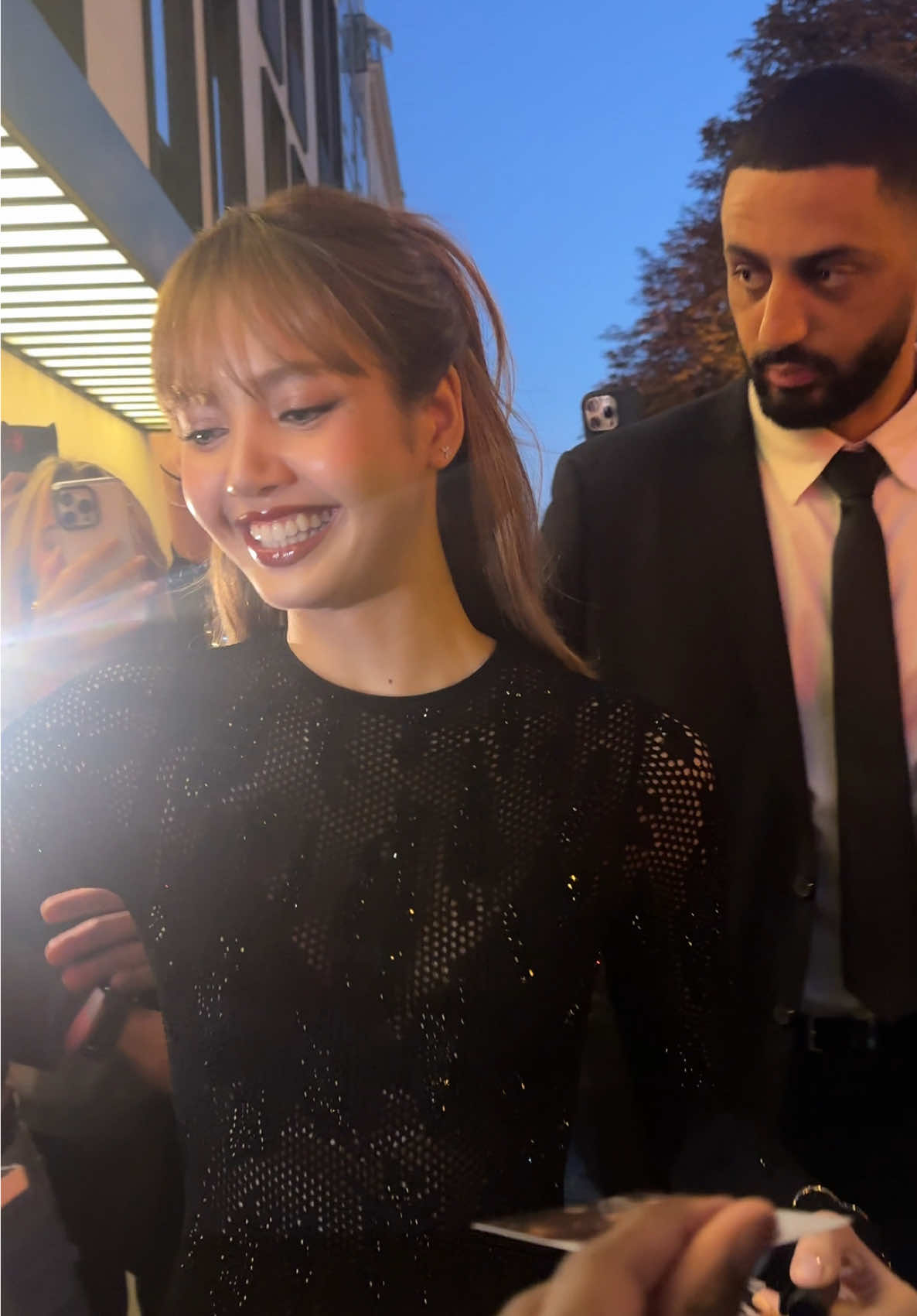 Lisa leaving the hotel #lisa #louisvuitton #parisfashionweek #blackpink 