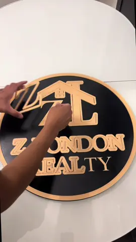 ✨ Custom Business Sign Drop! ✨ From design ➝ to laser cut ➝ to the perfect finish. Black wood base + mirror gold acrylic = a statement piece your brand deserves. #CustomSigns #SmallBusinessTok #BusinessDecor #LaserCut #AcrylicSign   