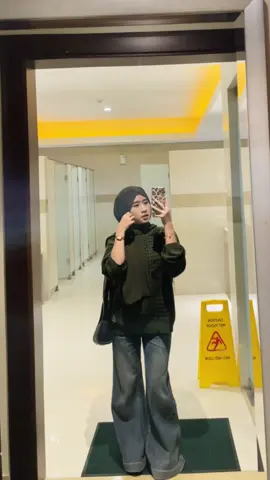 Alwayss cakepp jeans @Luck-wanita 😍