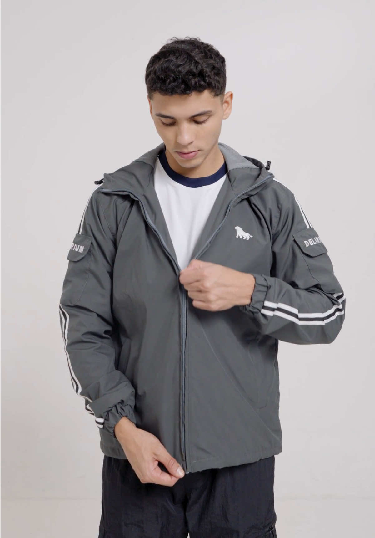 Runner Grey Waterresistant.” Shop Now 🛒
