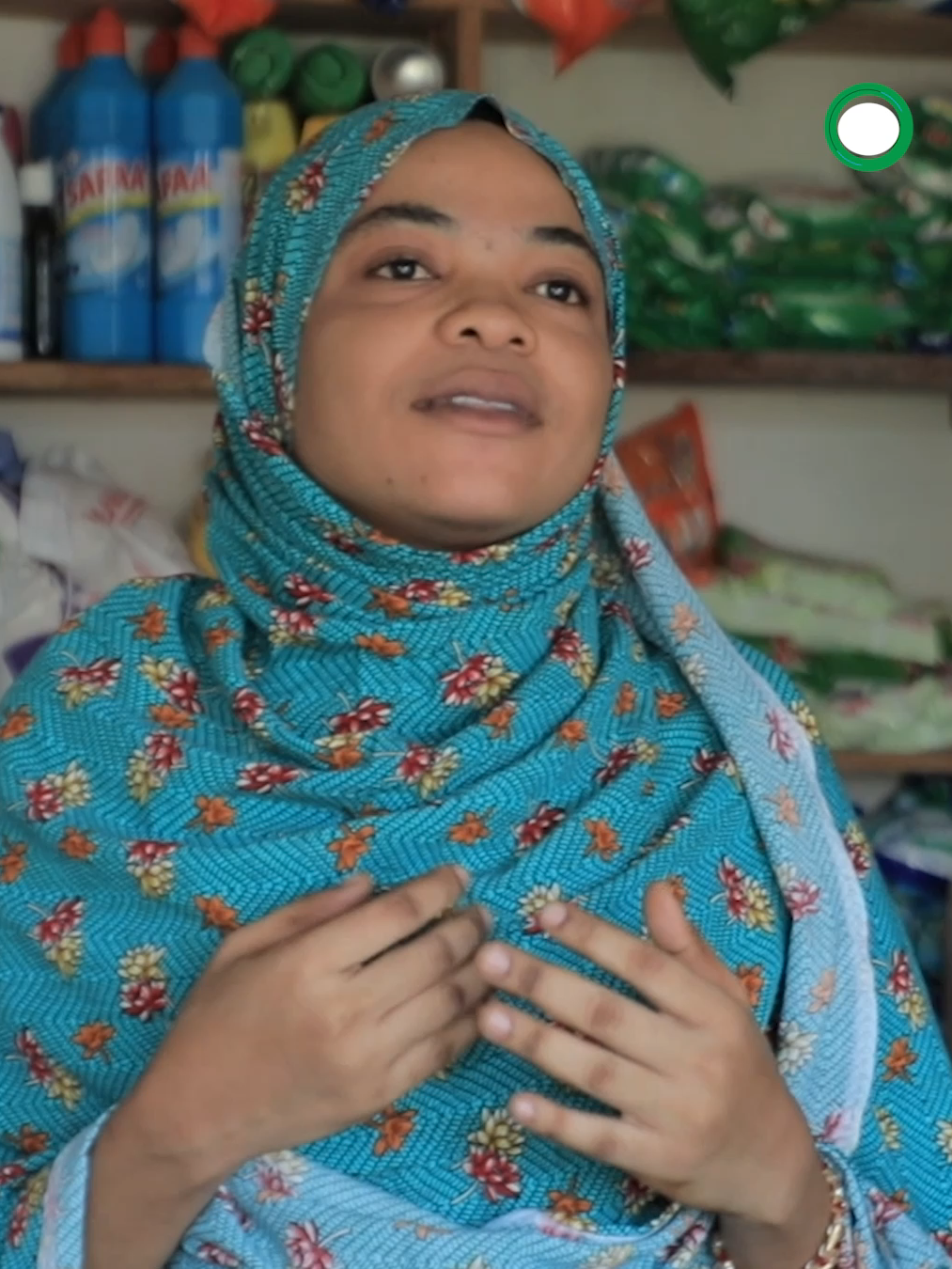 Wafanya biashara ndogo ndogo wa Pangawe wamemkaribisha kwa furaha mgombea urais wa Zanzibar kupitia CCM, Dk. Hussein Ali Mwinyi, wakionesha heshima na shukrani kwa mchango wake mkubwa wa kuwasaidia na kuboresha mazingira yao ya kujipatia riziki. #mwinyiapp  #oktobatunatiki✅✅  #UongoziUnaoachaAlam #fyp #foryoupage #tiktoktanzania🇹🇿