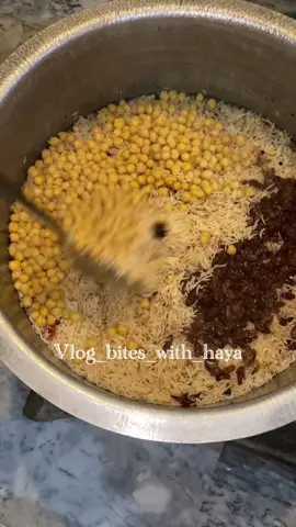 🙂‍↔️ #vlog_bites_with_haya #unfreezemyacount #FoodTok #1millionaudition #viewsproblem 