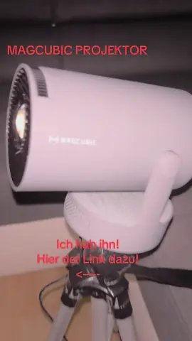 🎥 MacCubic – Dein Pocket-Kino für unterwegs! … schon auf TikTok viral, und das aus gutem Grund ✨ 👉 Stell dir vor: Filme, Serien, Gaming, YouTube – überall, wann du willst. Kein Fernseher, kein Kabelsalat. Einfach den MacCubic tragbaren Projektor einschalten und loslegen. Was macht ihn so besonders? • Kompakt & leicht: Ideal für jeden Raum oder Draußen • 1080p / 4K-Support (je nach Modell) • Android / Smart OS + WLAN & Bluetooth • Automatische Trapezkorrektur & Fokussierung • Vielseitige Anschlüsse (HDMI, USB etc.) • Leise Betriebslautstärke – für entspannte Filmabende 🔥 Auf TikTok siehst du immer mehr Leute, die mit genau diesem Gerät Heimkino-Momente kreieren – im Garten, im Schlafzimmer, sogar an der Decke. ➡ Swipe / Link in Bio, wenn du dir auch so ein Mini-Kino sichern willst – bevor der Hype vorbei ist! #ttshop #beamer #heimkino #geschenk #fyp 