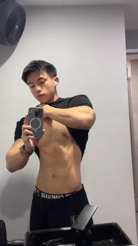 Nhìn gì đó #gymboy 
