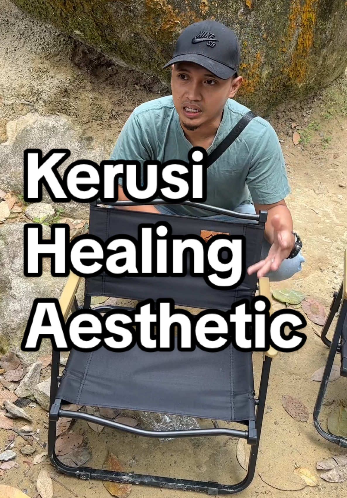 Kalau nak nampak aetheric, korang kena ada kerusi healing jenis ni #kerusicamping #kerusihealing #kerusilipat #camping #kerusiaesthetic #campingchair #CapCut 