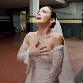 الملكة  #ozgeyağiz 