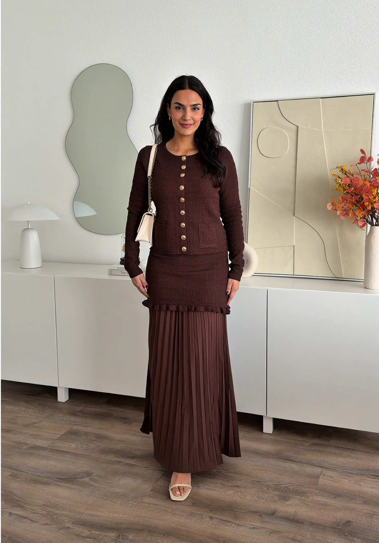 This set 😮‍💨😍 #modestfashion #fallaesthetic #ootdinspiration #coordset 