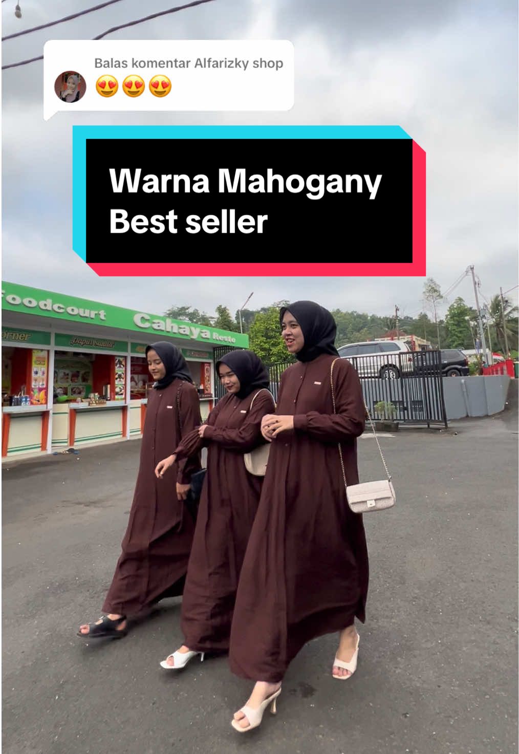 Membalas @Alfarizky shop warna mahogany emang secakep itu ya😍 jangan sampe kehabisan spesial di Guncang 10.10🥳 Harga Ambyar!! Join live sekarang.. #guncang1010 #gajiansale #fyp #gamisdiorel #gamisterbaru #gamiscoklatmahogany #gamiskekinian #gamislebaran2026 