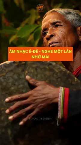 Không cần nhạc lý, người Ê-đê đánh cồng chiêng bằng cảm nhận và tình cảm tròn đầy của mình 🌿 Mỗi tiếng chiêng là một lời gọi tổ tiên về - bạn đã được nghe chưa? 💚 Văn hóa Cồng chiêng được UNESCO công nhận là Di sản văn hóa phi vật thể 📱Để được thưởng thức văn hóa truyền thống đặc biệt này 👉 ib ngay cho mình nhé  😱 Tour Tây Nguyên cực chill đang chờ bạn khám phá  Limousine - đồng hành cùng bạn trên mọi hành trình  #limousine #dulich #haidangtravel #xuhướng #taynguyen 