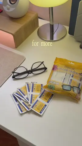 Bye microfiber cloth 👋 Hello Peculiar Glass Wipes 🤓✨ Non-toxic, quick dry, at pwede pa sa gadgets & lens! 🔥 @Peculiar  #EyewearCare #EyeglassWipes #peculiareyewear 