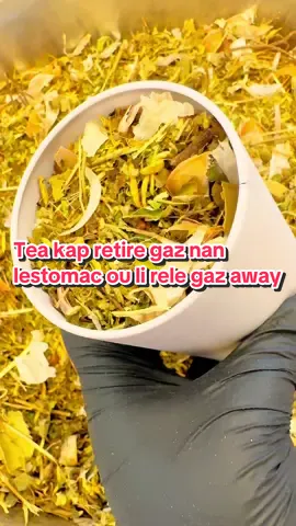 Gaz Away Herbal Tea  yon melanj natirèl ki fèt pou sipòte dijesyon ou, ede vant ou santi l pi lejè, epi soulaje malèz ki soti nan gonfleman ak gaz. Link lan nan profil lan klike ladanl pran paw #AnnyNaturals #herbalmedicine #herbalremedies #annynaturalsfam #herbalism 