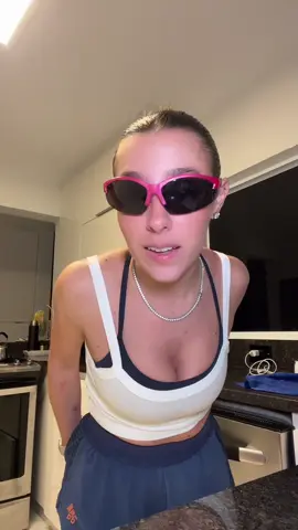 No me puedo parar de reír 👽 #poshmarkfind 