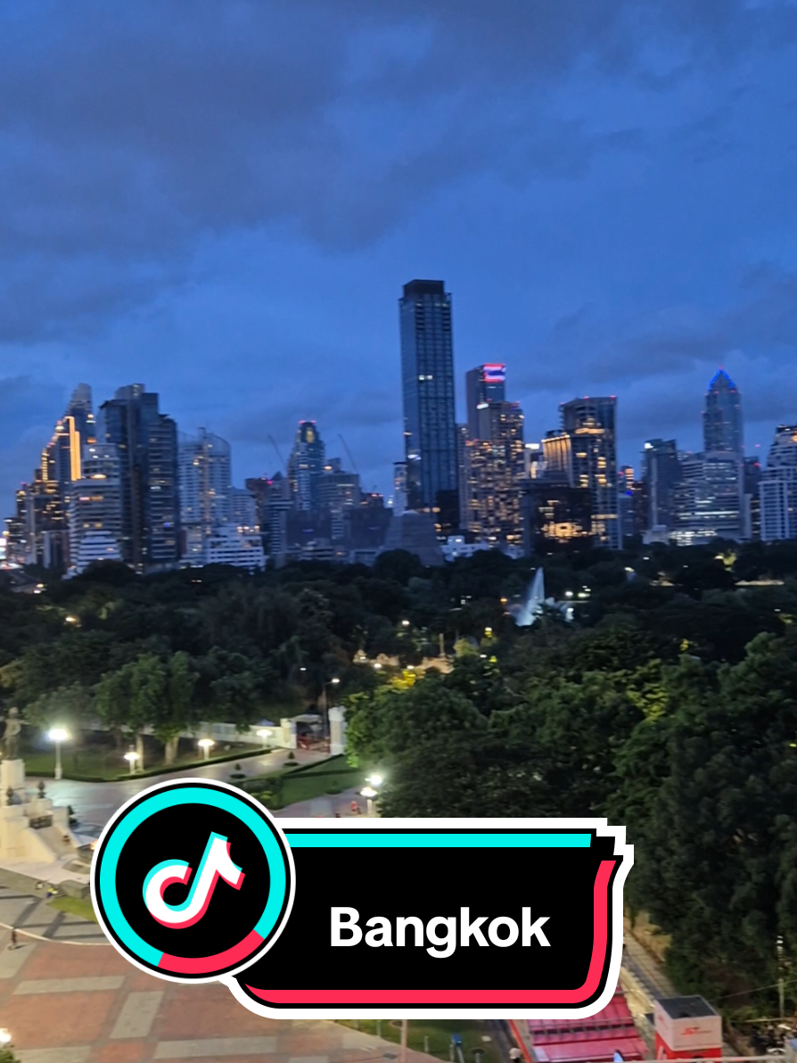 The panoramic  view of Bangkok from Dusit Central Park is very impressive.  #centralpark #bangkokthailand #dusit #centralparkbangkok #thailand 