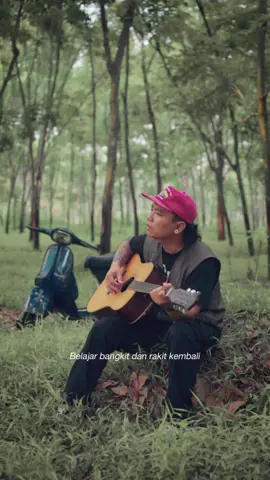 Mesin tua ini sejurus membawa dan menemani dalam tenangnya rimba raya. Dan #BaraDalamGulita tetap mewakili walau tanpa distorsi. — @STOMPER  Bagian lirik mana yang mewakilimu juga? #BaraDalamGulita #MCPR #hendraPW 