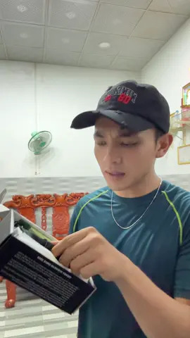 Chiếc kính yêu thích