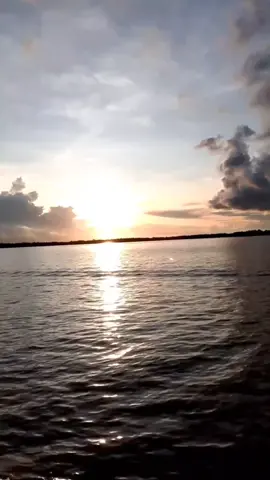 pemandangan indah sunset 