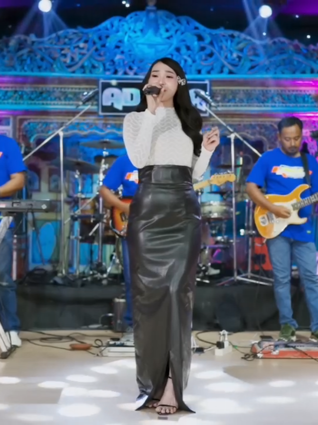 SABAR #sabar #difarinaindra #omadella #hennyadella 