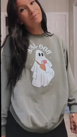 We love a cute Halloween sweatshirt. #halloweensweatshirt #boo #halloween #sweaterweather 