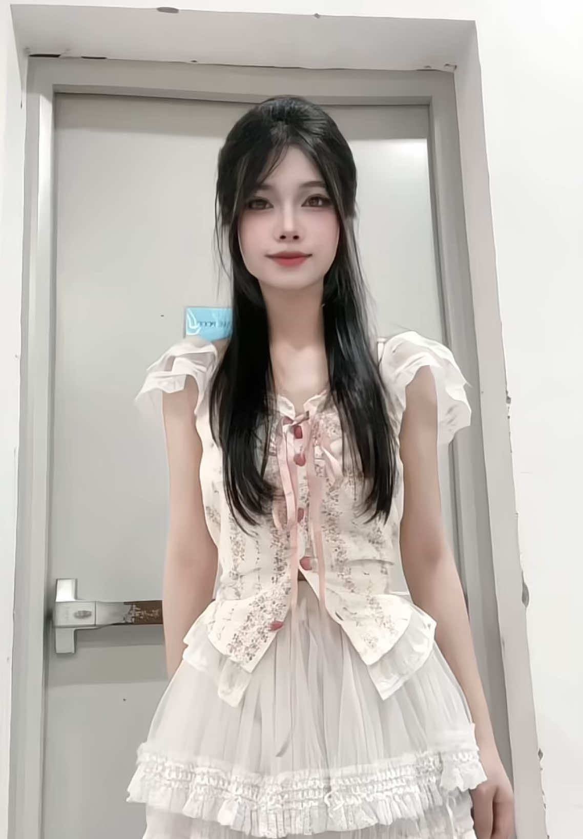 Smiles loading… 100% 🌷#trending #dacing #dancegirl #fpyシ 