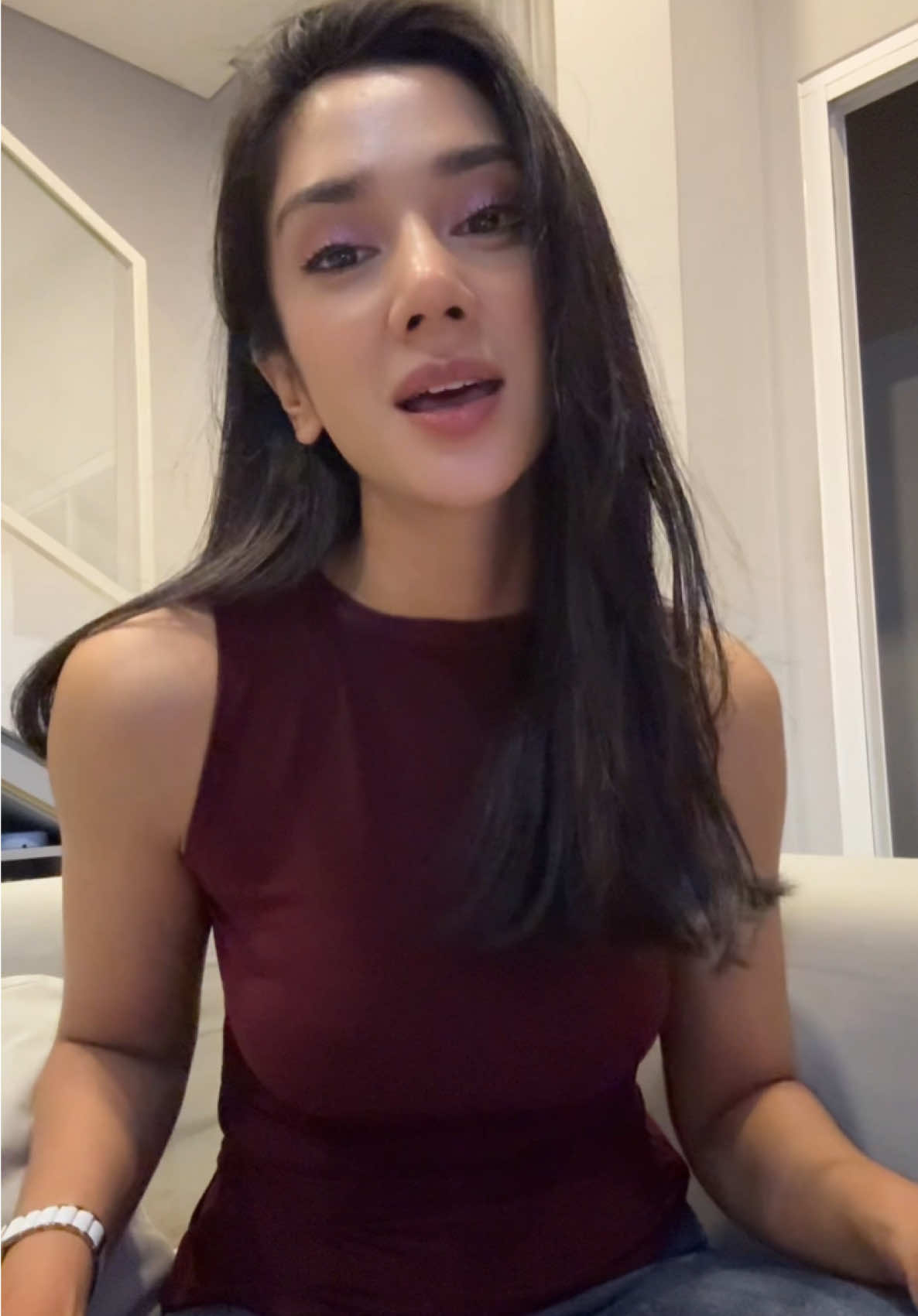 Me after my last sip of iced coffee ☕😎