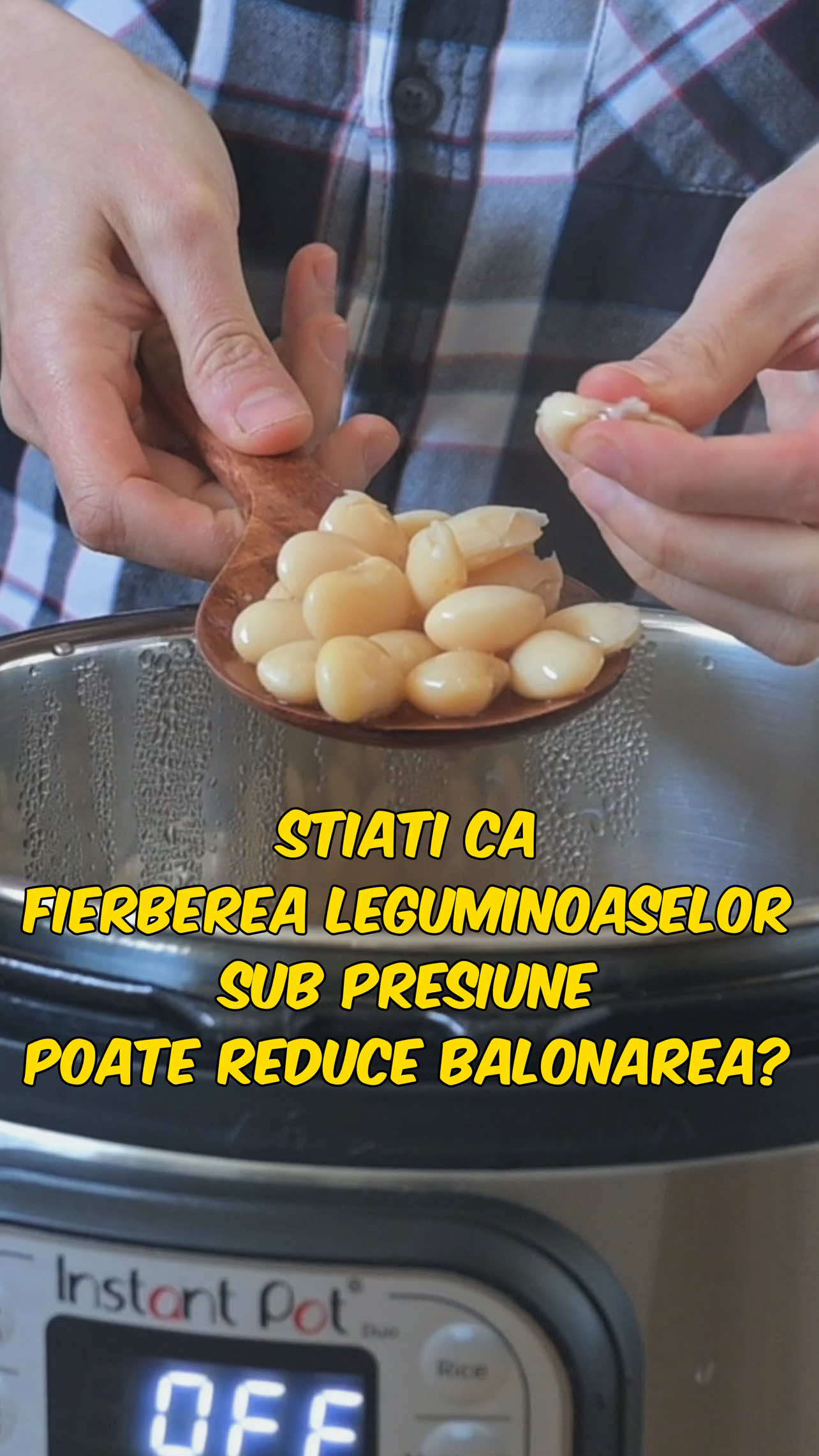 Multă vreme am ezitat să cumpăr o oală sub presiune. Mă gândeam dacă merită cu adevărat și dacă chiar e așa de utilă. După documentări, am decis să încerc un Instant Pot și pot să spun că nu regret deloc! Știați că fierberea leguminoaselor sub presiune poate reduce balonarea? Fasolea, lintea, năutul sau mazărea sunt adevărate comori nutritive: pline de proteine, fibre și minerale. Totuși, mulți evită să le consume din cauza problemelor digestive. Fierberea sub presiune: 	•	Descompune oligozaharidele, zaharuri care cauzează gazele intestinale. 	•	Înmoaie fibrele insolubile, favorizând un tranzit intestinal mai lin. 	•	Reduce antinutrienții, făcând leguminoasele mai ușor de digerat. Acest video nu este sponsorizat – am cumpărat oala pe cont propriu și sunt extrem de mulțumită. #InstantPot #OalaSubPresiune #GatitAcasa #ReteteSanatoase #GatitRapid           