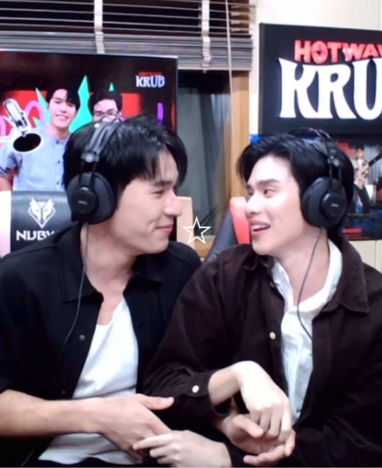 their love language ♡ 🐶🐰 #pearlpooo #peakpeemapol  #pearlpeak ☆ 🐶🐰 #HotWaveKRUBxPearlPeak