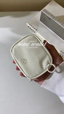 Small but packs it all 💳✨ #bash #miniwallet #cardholder 