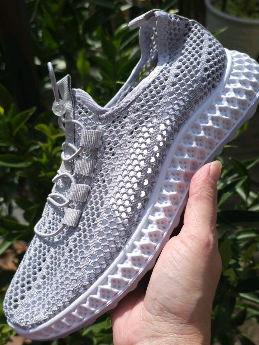 Baskets Running légères 🏃‍♀️ 🏃‍♀️🏃‍♂️🏃‍♀️🏃‍♂️🏃‍♀️🏃‍♂️🏃‍♀️🏃‍♂️ Elles sont top pour courir, elles sont hyper légères et anti-transpirantes !  Je recommande vraiment 💝 Prendre une taille au dessus de la pointure habituelle 😉