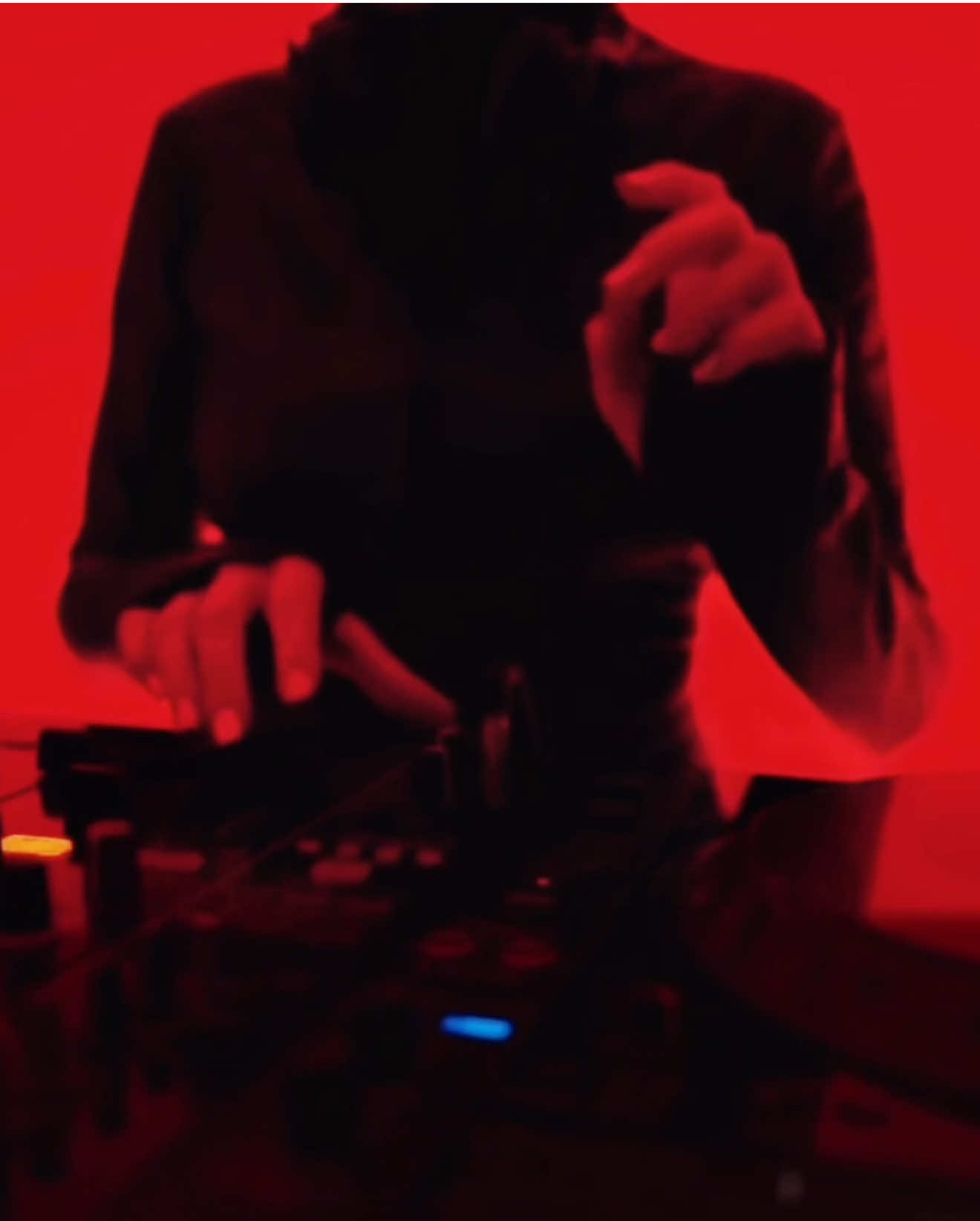 @ADEE @مشاري العوضي متى تبونها ؟