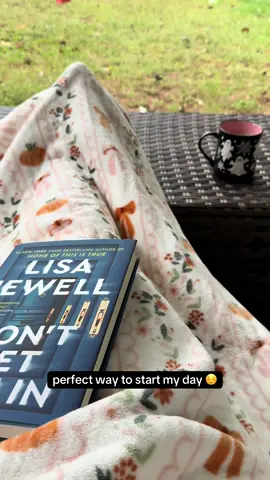 A lil crisp in the air, coffee, a new book, and happy babies #currentlyreading #lisajewell #lovethislittlelife 