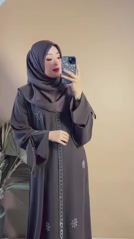 cntik banget😍 #abaya #abayastyle #abayagirls #abayafashion #abayalebaran 