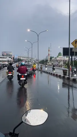 palembang after rain🥹❤️ #hujan #afterrain #palembang #vibes #fyp 