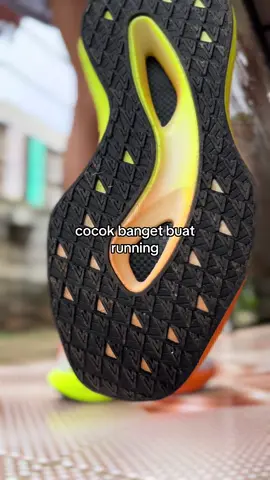 sepatu running dana pelajar #sepatu #sepaturunning #sepatuolahraga #sepatukekinian 
