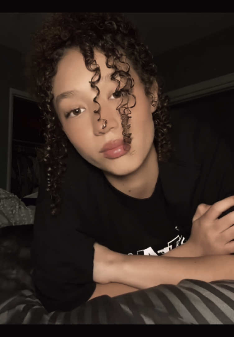 shes gone mainstream chat… #rioamor #rioamoredit #fyp #aesthetic 