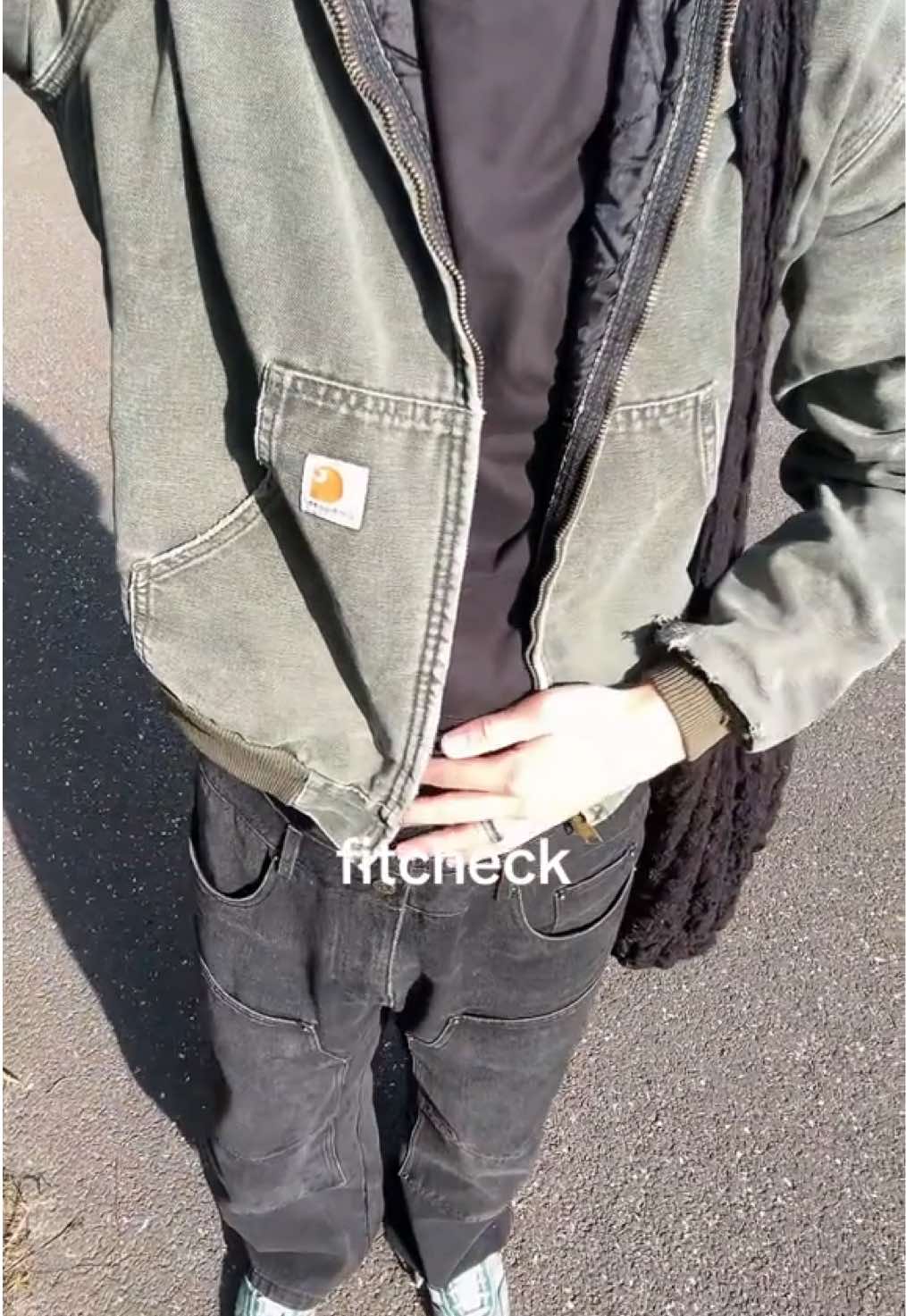 @bramsvintage zet me goed met een nieuwe carhartt jas! | #fashiontiktok #mensfashion #menswear #viral #fashionmf 