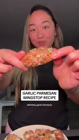 COPYCAT WINGSTOP GARLIC PARMESAN WINGS RECIPE 🤭 WINGS: - 1kg chicken wings  - 3 TBSP cornflour  - 2 TBSP plain flour  - 1 tsp baking powder - 2 TBSP garlic powder  - 2 tsp Aromat (optional) - 1/2 tsp dried oregano  - Salt  - 3-4 TBSP Oil for brushing wings GARLIC PARMESAN: - 3-4 TBSP garlic mayo  - 2 tsp garlic powder  - 1 tsp Aromat (optional) - 1.5 TBSP honey  - 2 TBSP grated Parmesan  - Salt and pepper  - 1 TBSP fresh parsley  #wingstop #Recipe #airfryer 