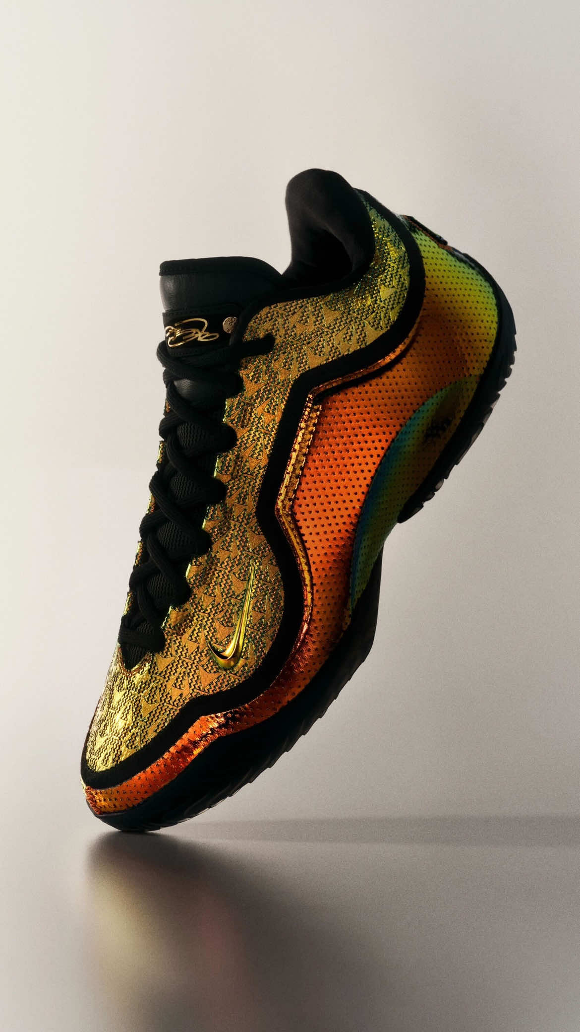 The 40k Club. Only One Player. The LeBron XXIII ‘Uncharted’ is more than a milestone. It’s about pushing the boundaries of greatness. Arriving in SNKRS in select locations 10.3.
