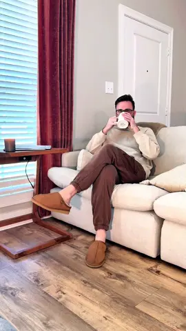 Cozy mornings >>> everything else ☕️ ✨ @Dearfoams Firesides = year-round comfort. #ad #DearfoamsRealShearling #DearfoamsFireside #MyDearfoams #Dearfoams 
