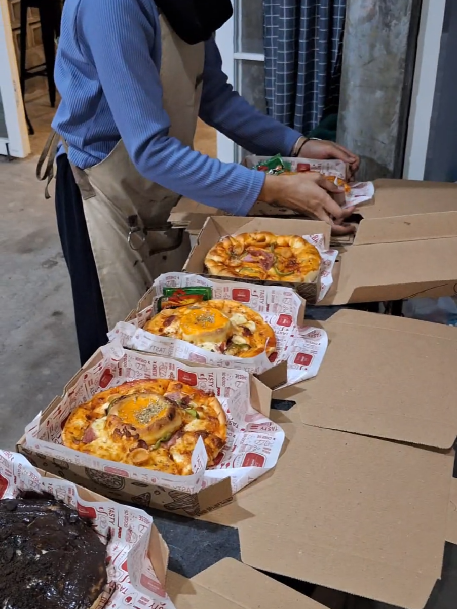 OKTOBERDUITT 🥰🥰😍😍 #PIZZA #kulinertiktok #pizza #pizzalover #pizzatumpang 