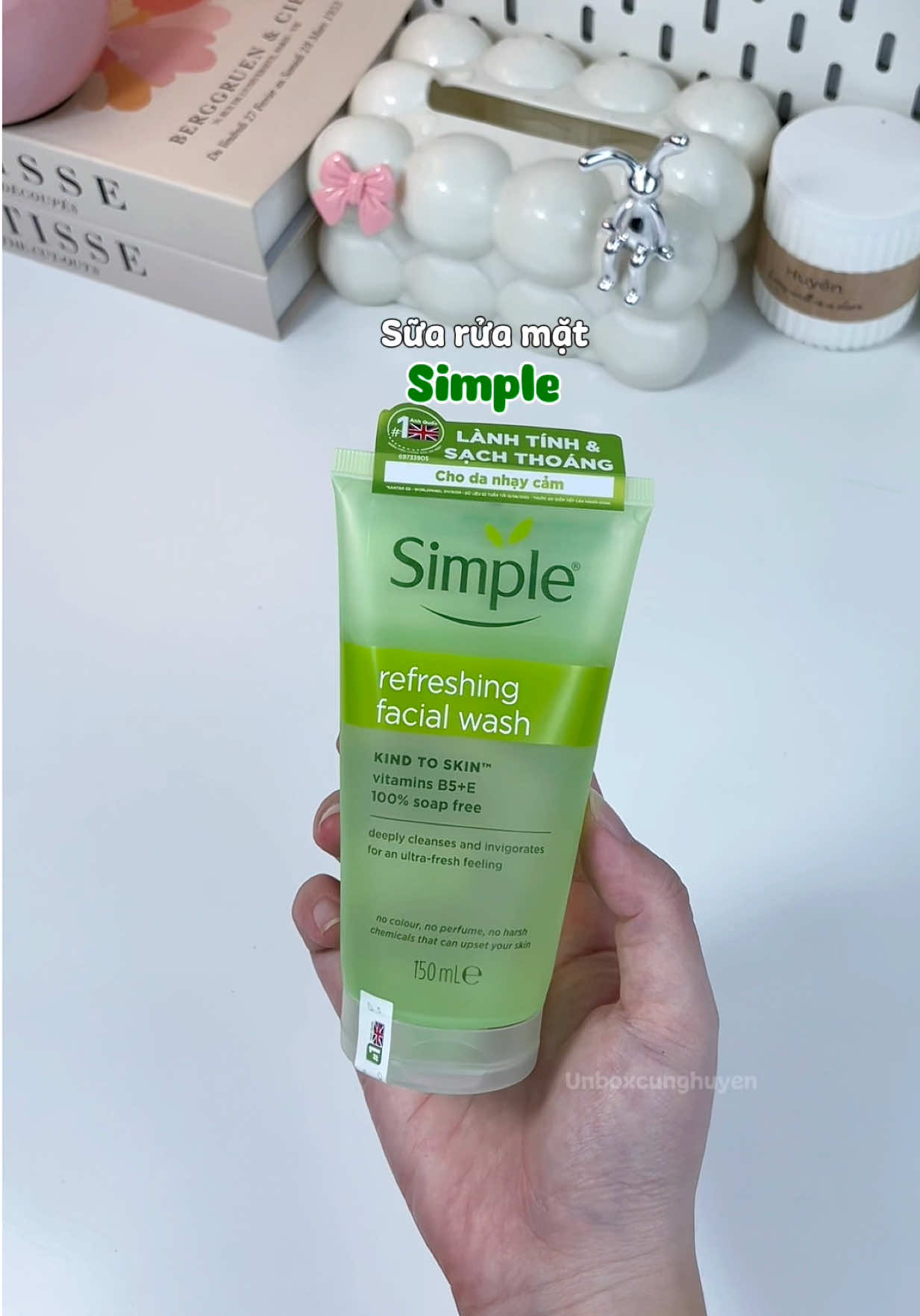 Chân ái cho da mụn nhạy cảm cần tìm srm dịu nhẹ nè #simple #suaruamatsimple #suaruamat #suaruamatdiunhe #skincare 