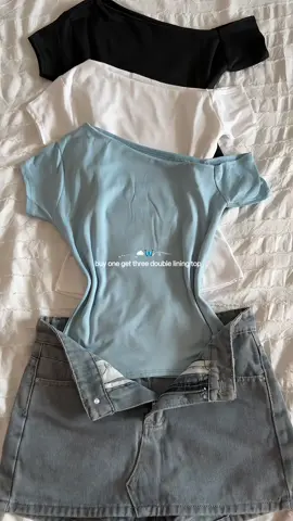 #asymmetricaltop #offshouldertop #OOTD #outfit #recommendations 