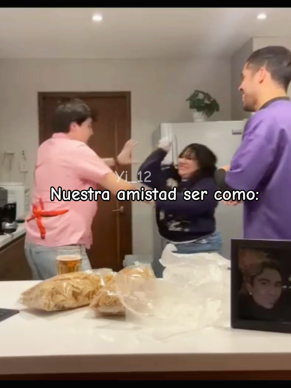 Nuestra amistad ser como: #tiktokretrocontest #herly #jair #uscore #nosotros 